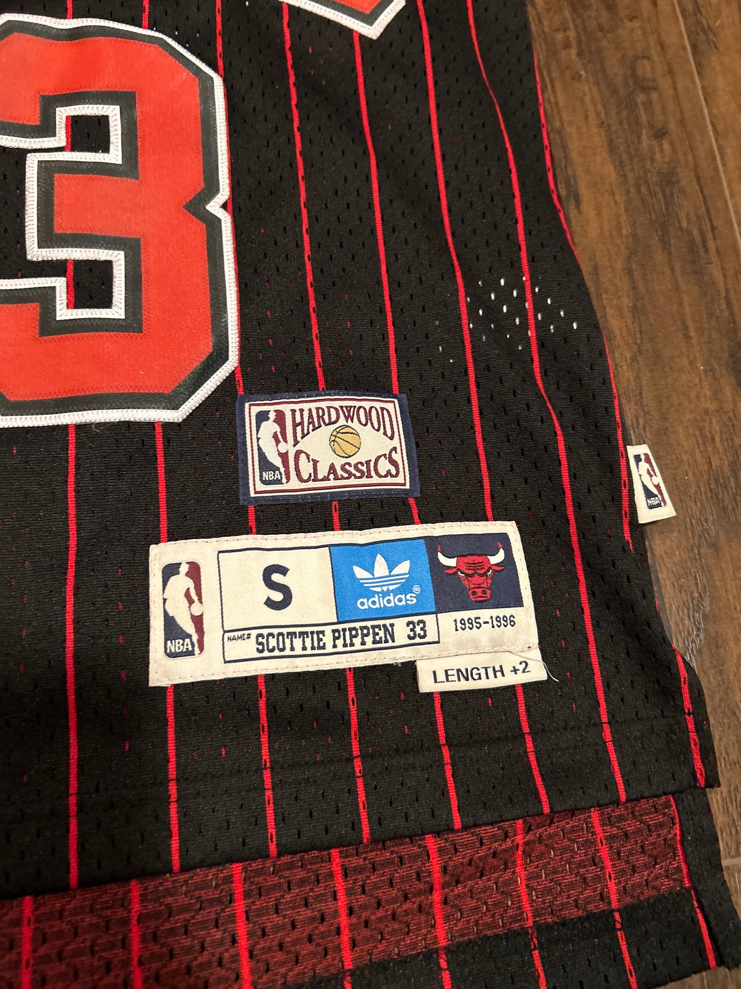 Adidas Bulls Pippen Jersey Size S