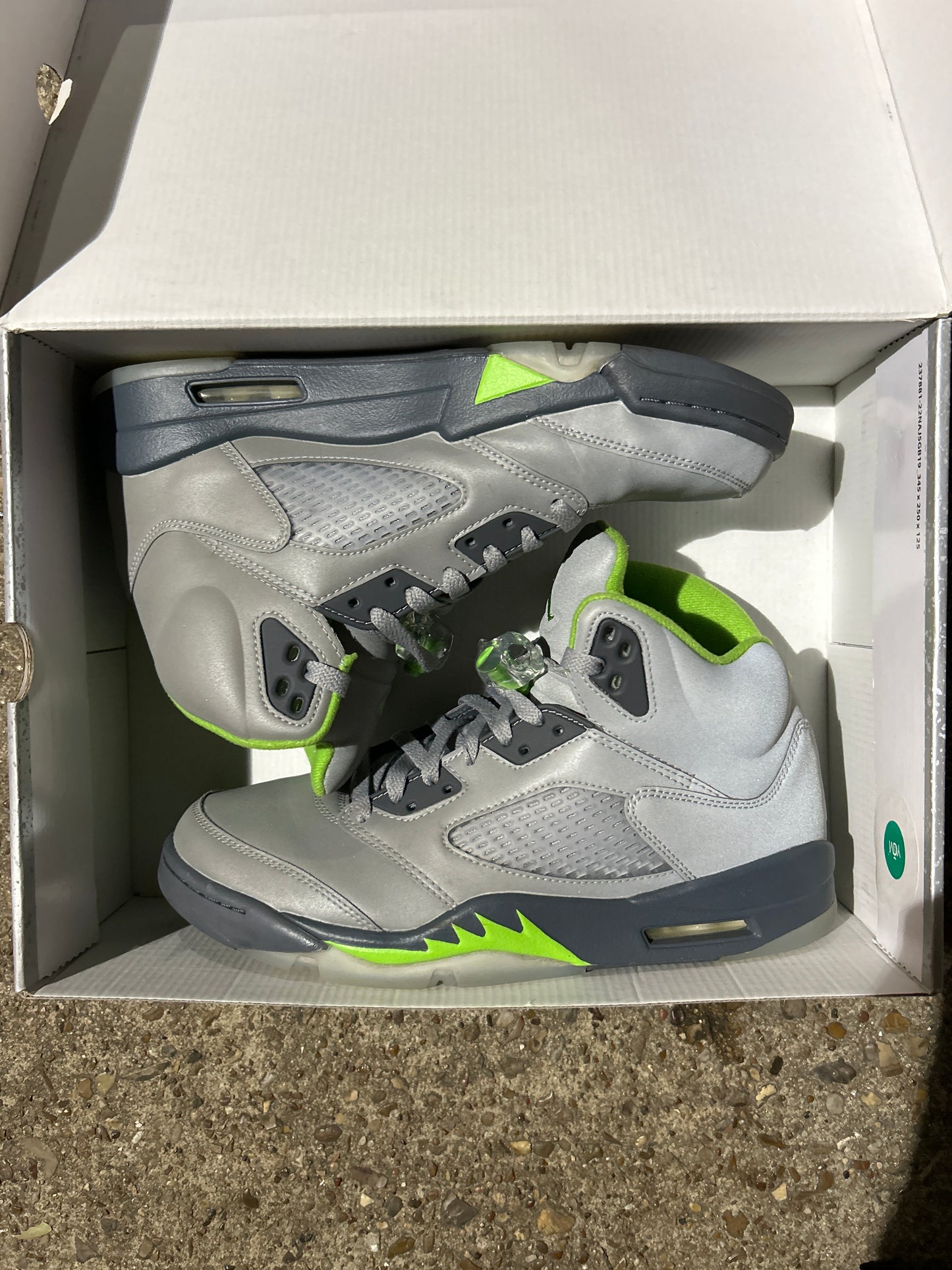 Jordan 5 Green Bean Size 10