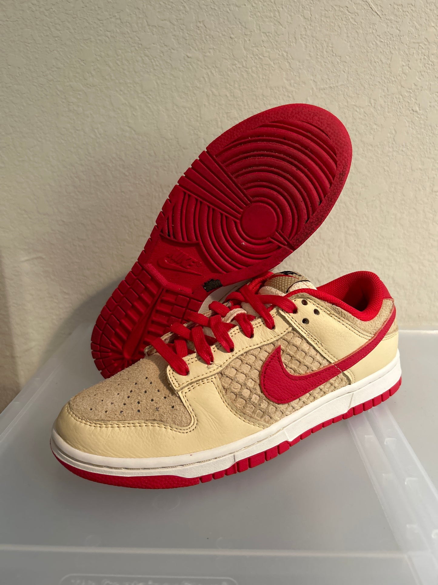 Nike Dunk Low Strawberry Waffle Size 8