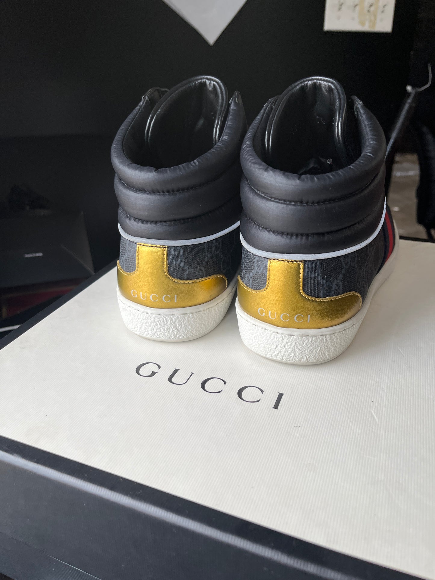 Gucci Monogram High Size 7.5 G