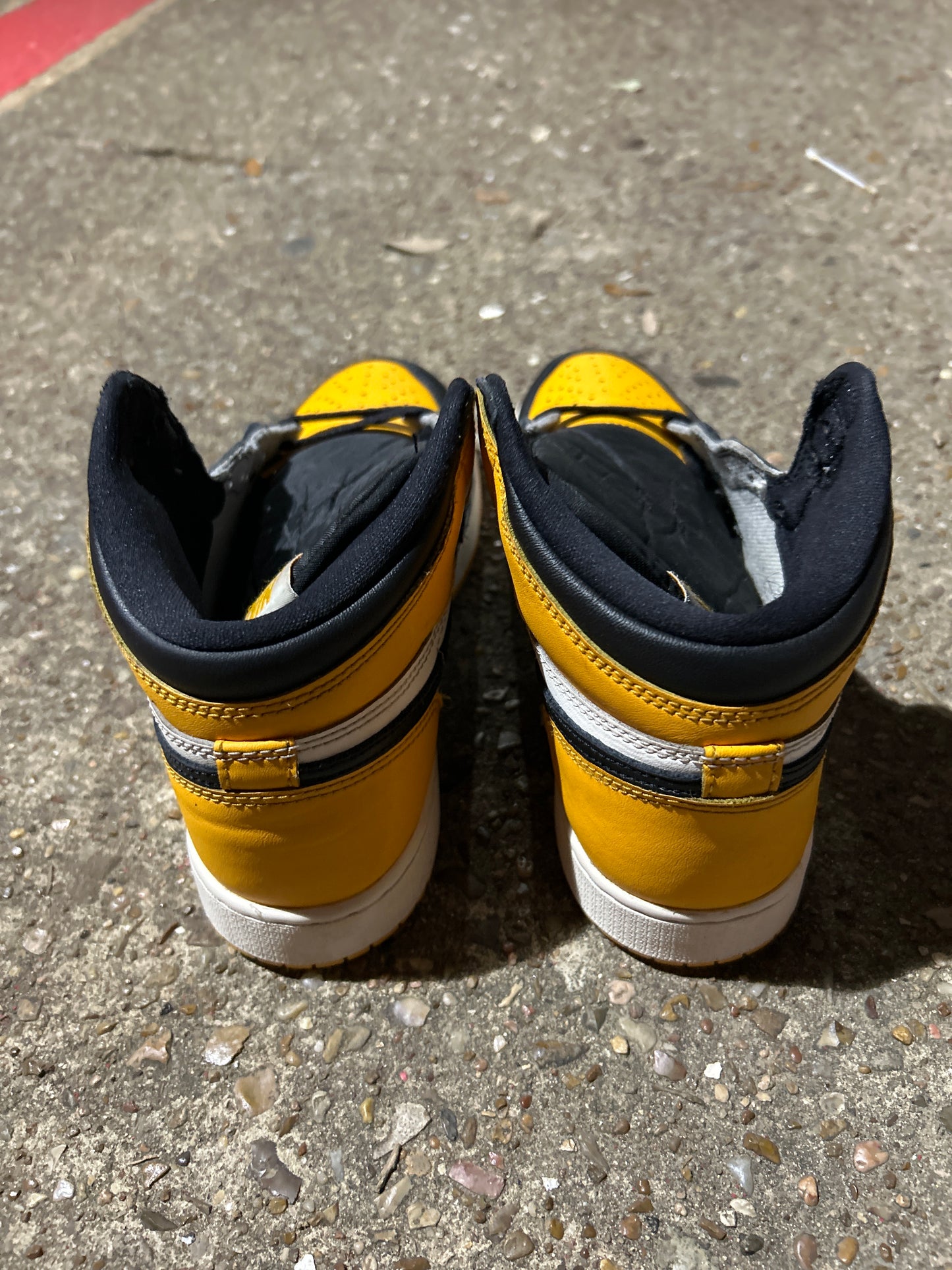 Jordan 1 High Taxi Size 6.5Y