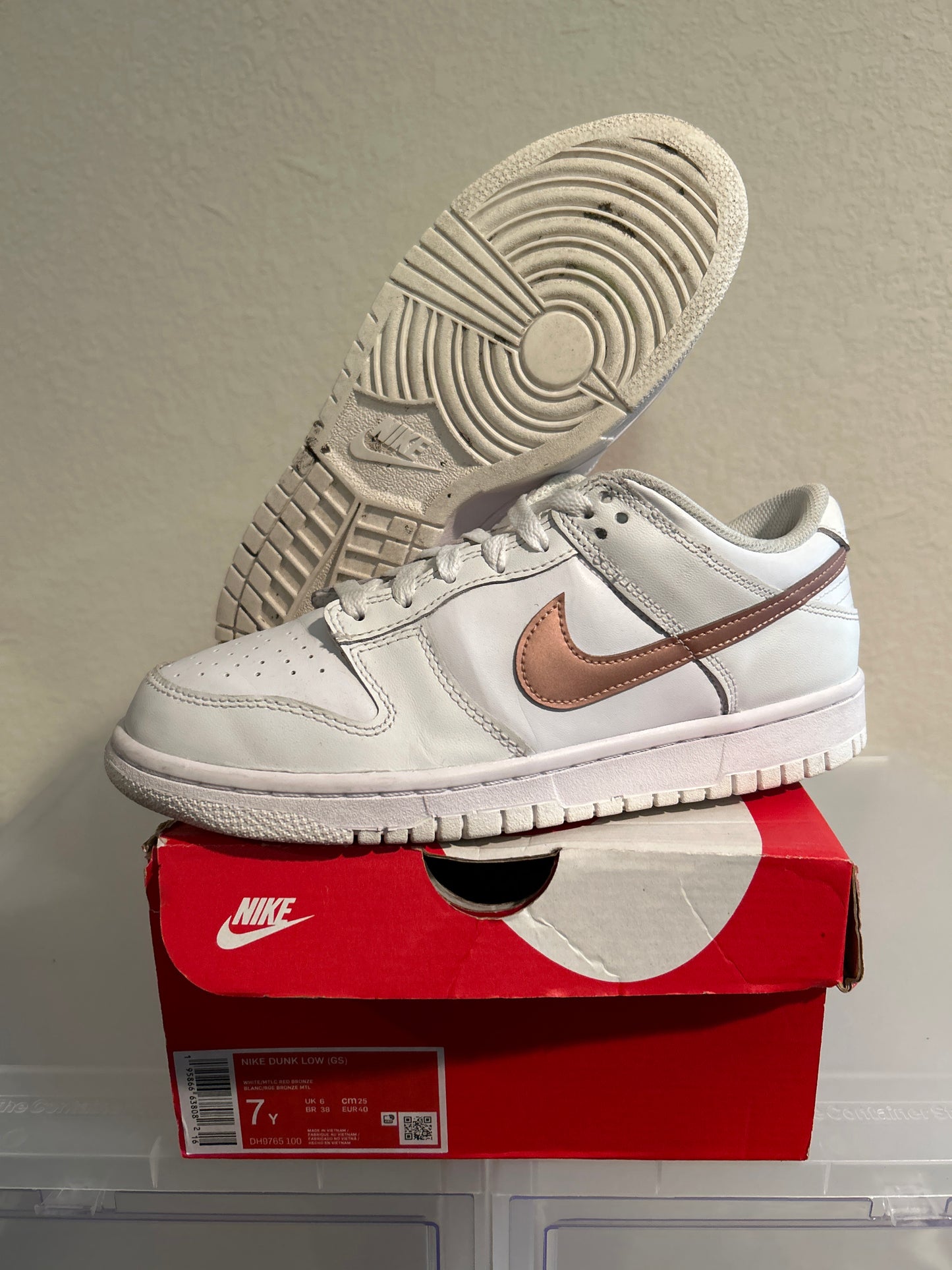 White Rose Gold Dunk Low Size 7Y