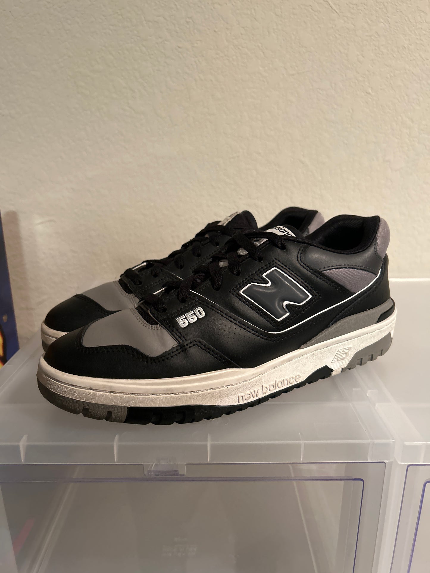 New Balance 550 Black White Size 8.5