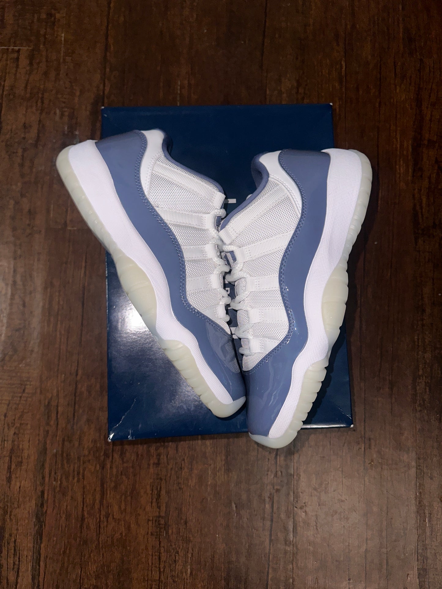 AJ11 Low Diffused Blue Size 6Y