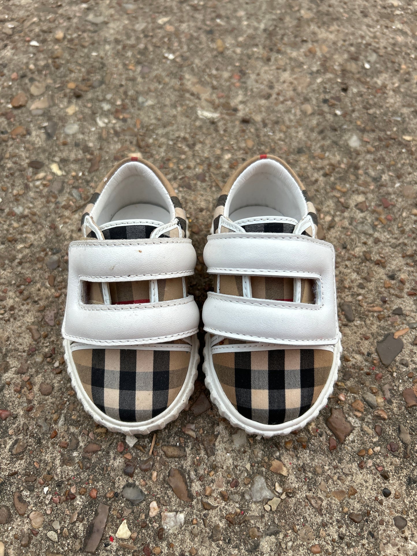 Burberry Baby Shoes Size 17 INFANT