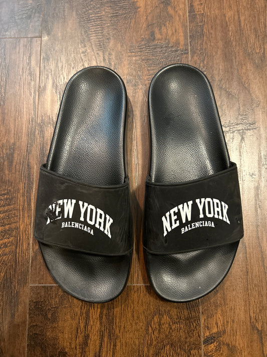 Balenciaga NY Pool Slides Size 9W/7M