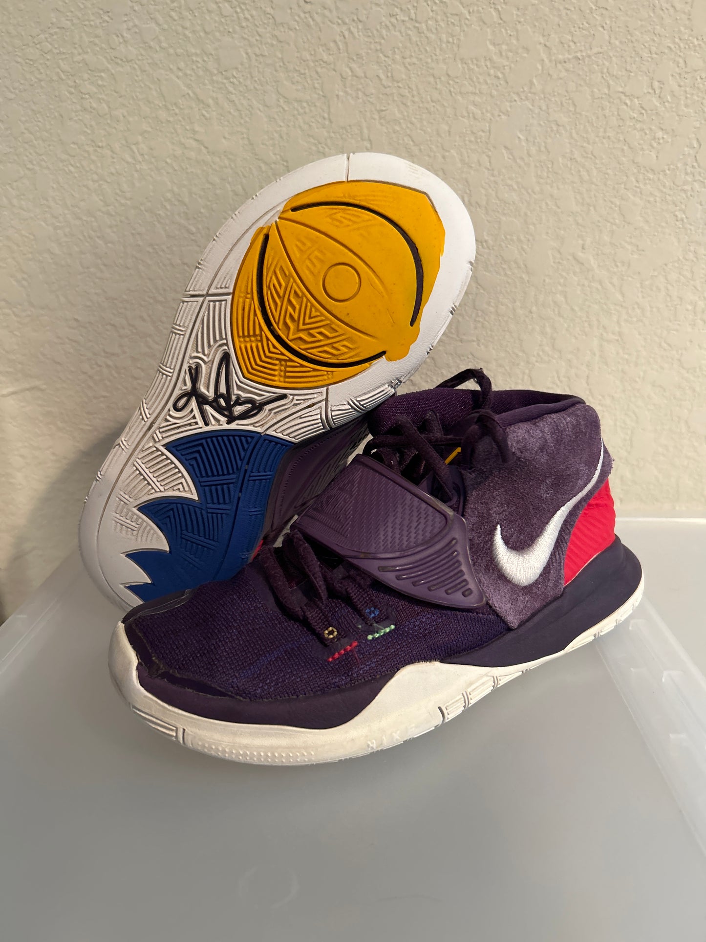 Kyrie 6 Purple Size 2.5Y