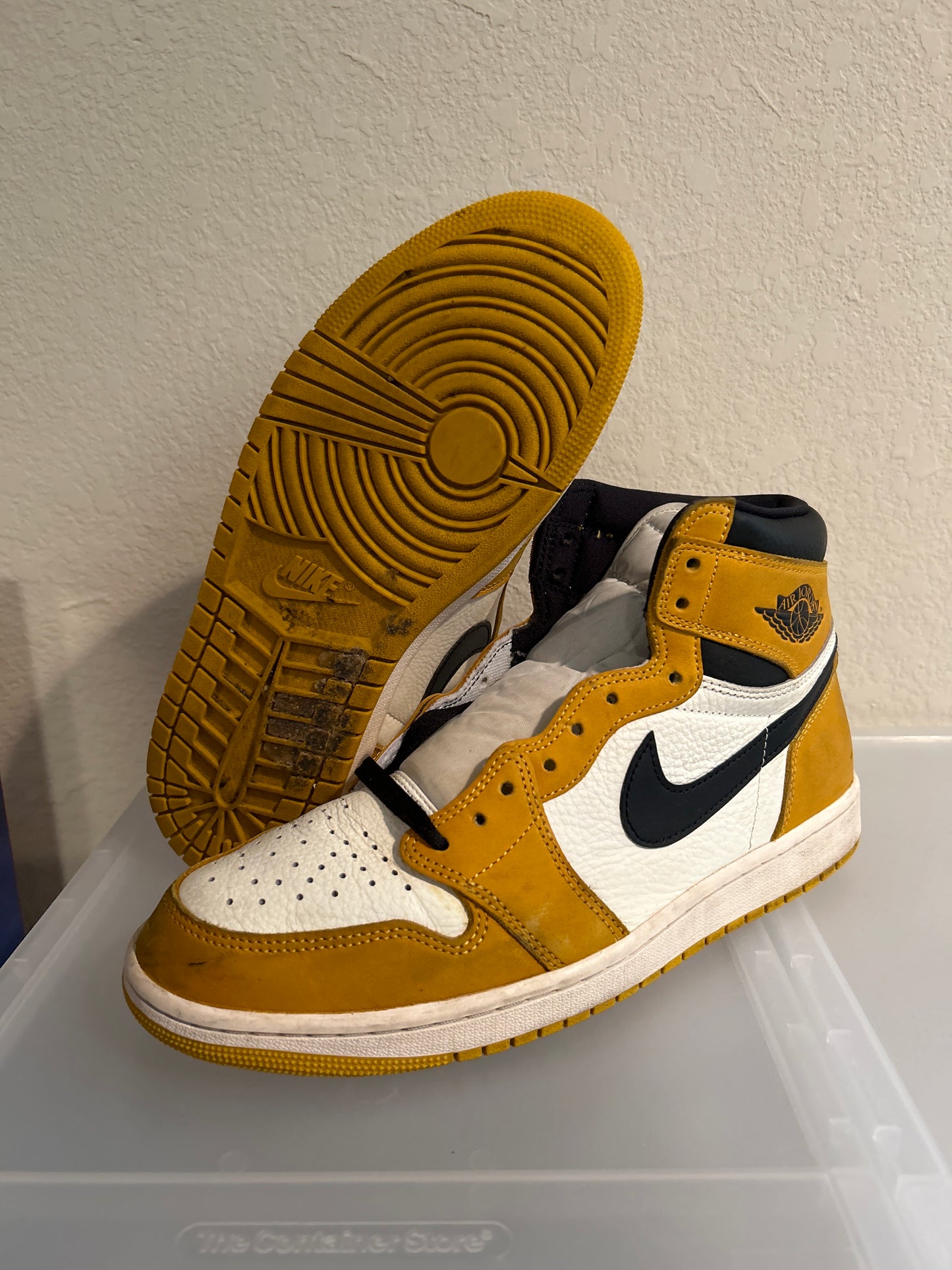 Jordan 1 High Yellow Ochre Size 11