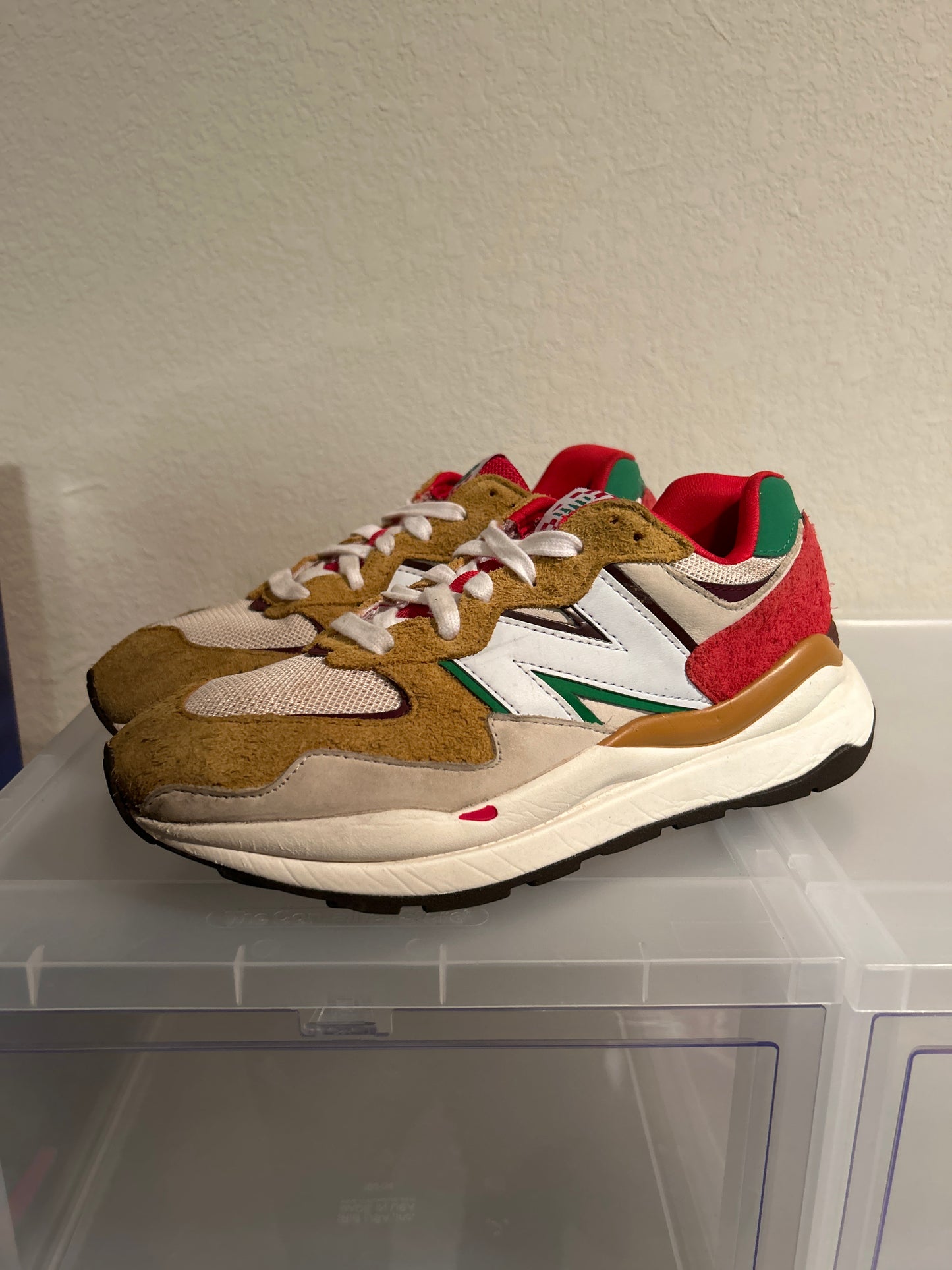 New Balance 5740 Pizza Size 7.5