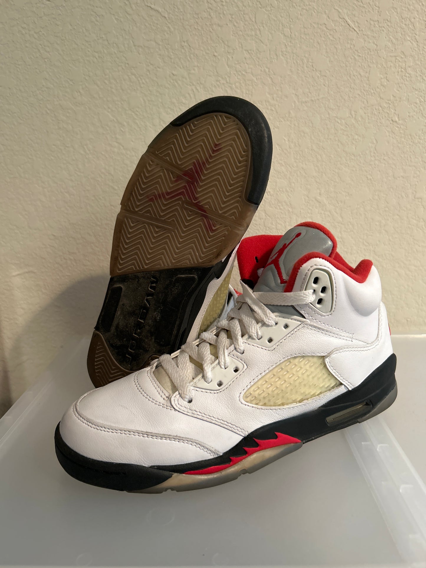 Jordan 5 Fire Red NB Size 6Y