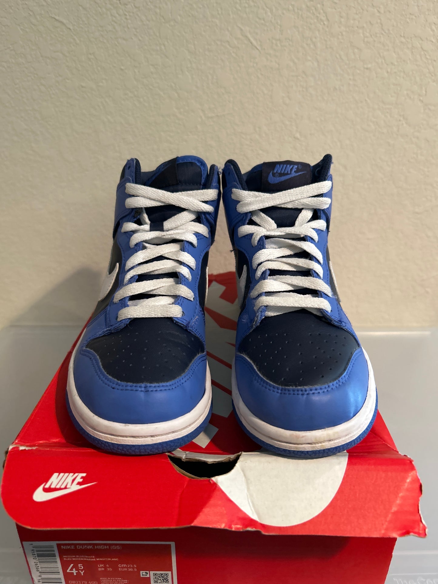 Medium Blue Dunk High Size 4.5Y