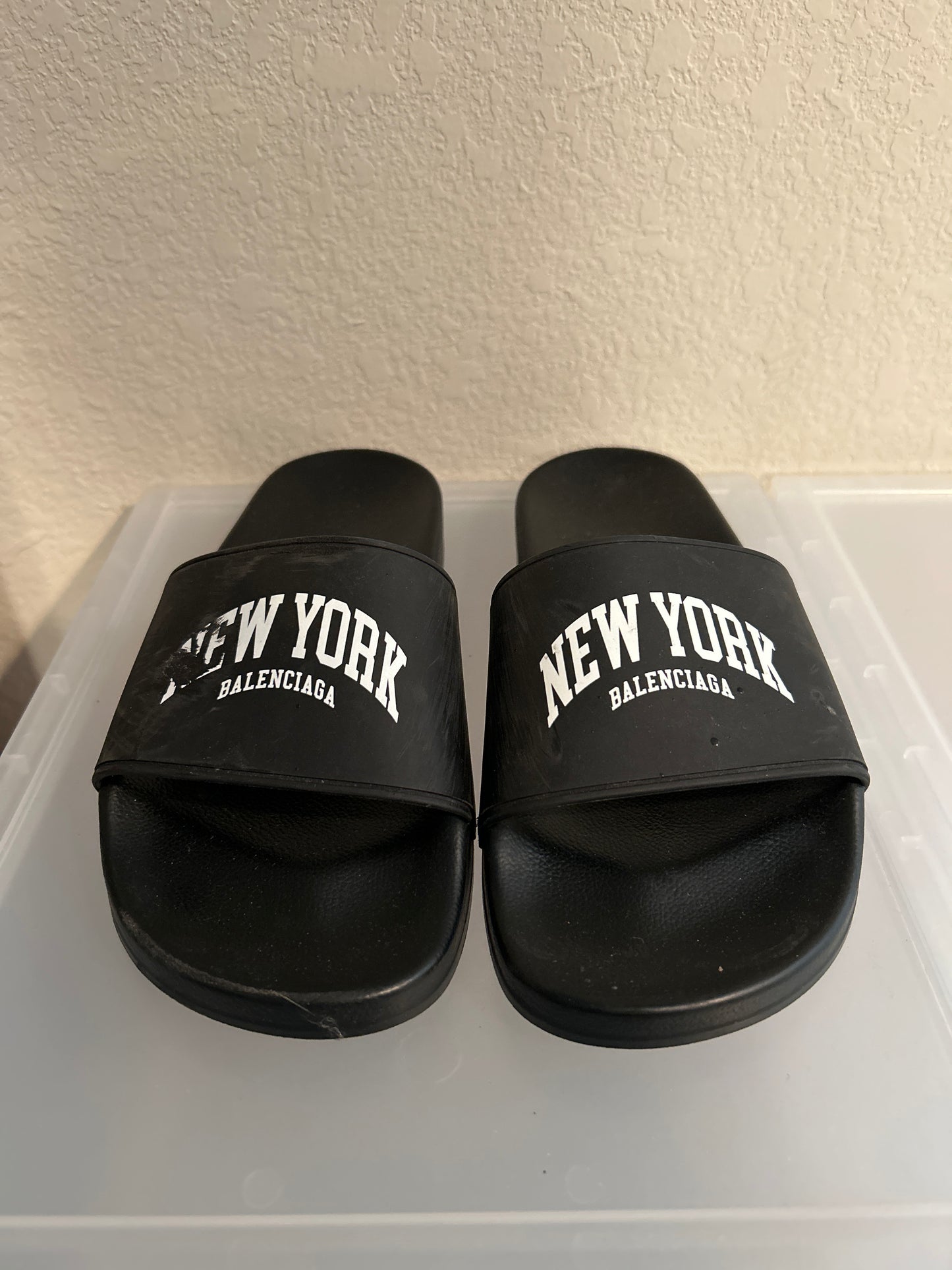 Balenciaga NY Pool Slides Size 9W/7M