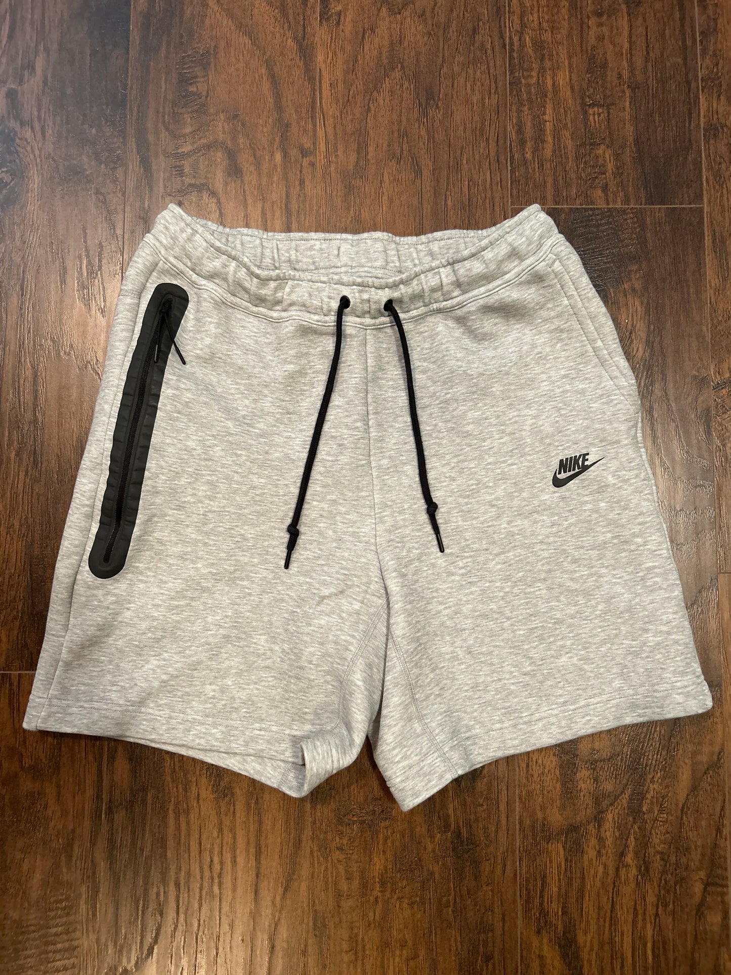 Nike Tech Shorts Grey Size L