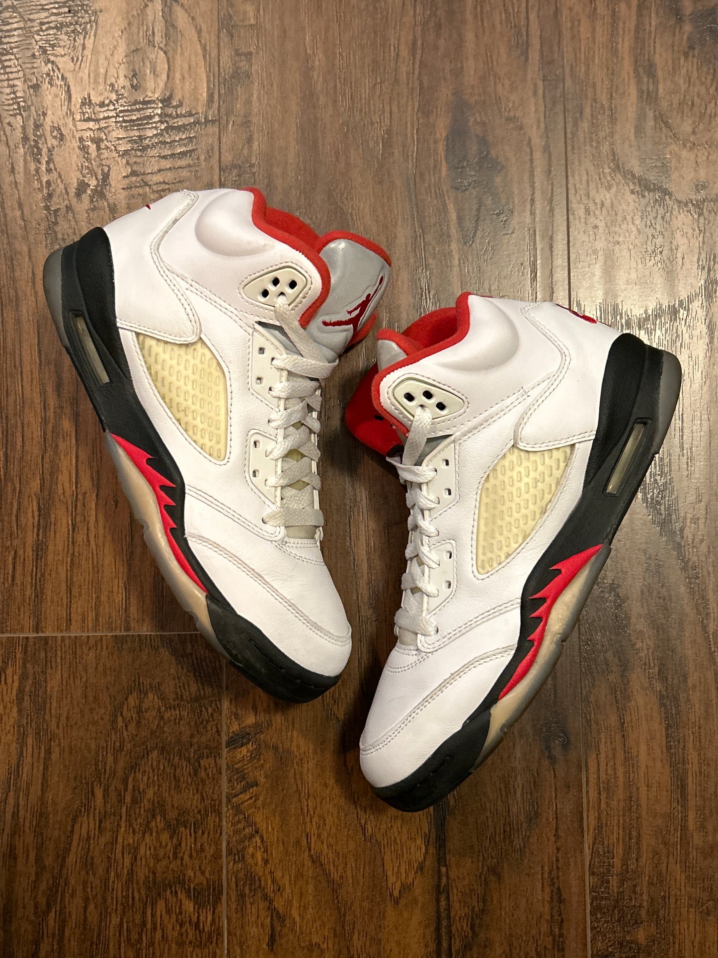 Jordan 5 Fire Red NB Size 6Y