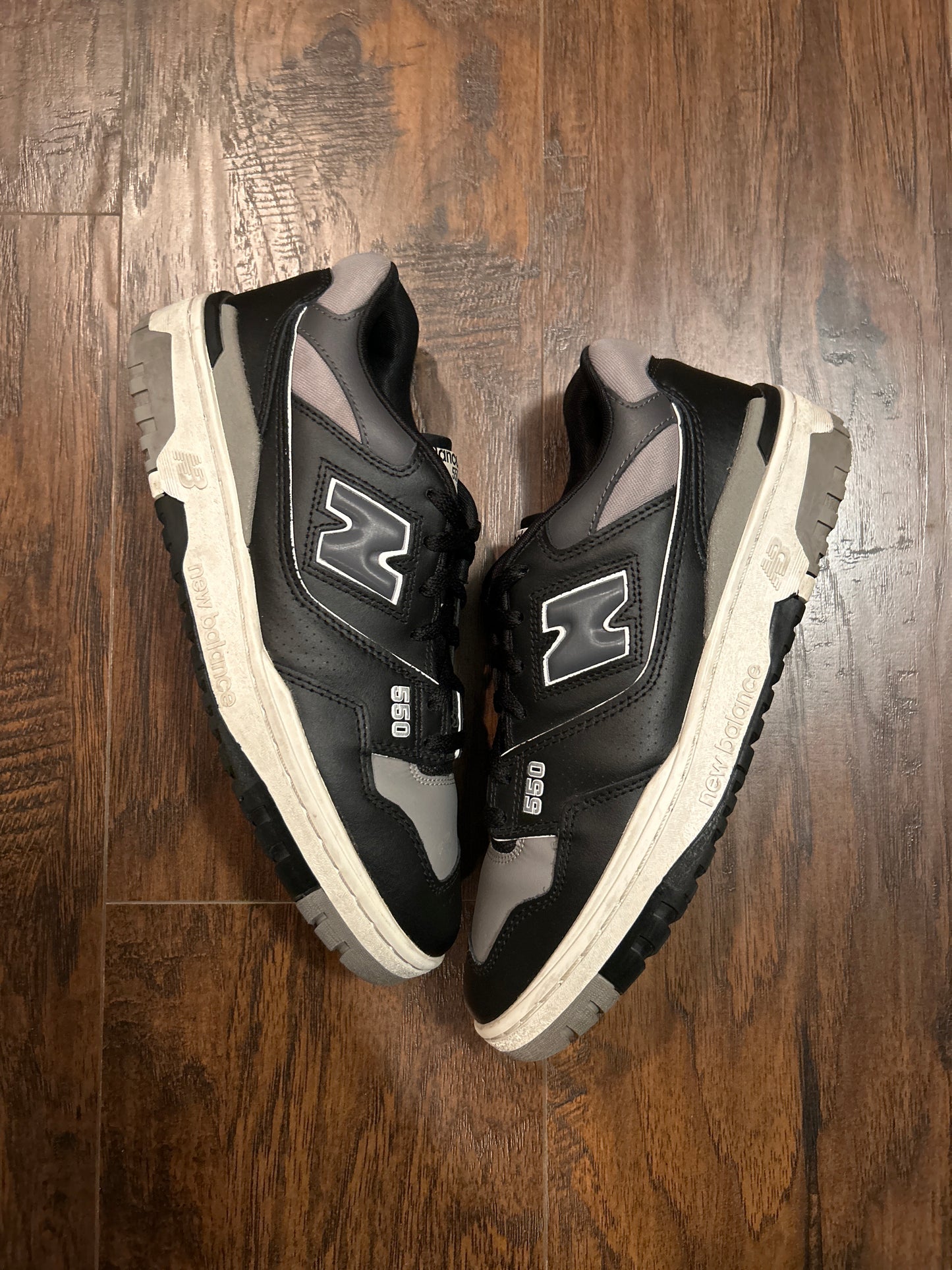 New Balance 550 Black White Size 8.5