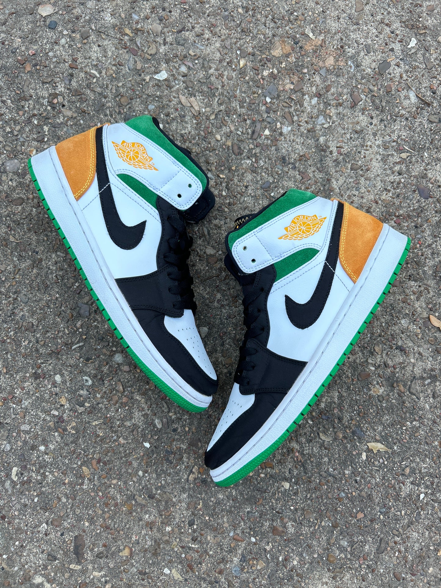 Jordan 1 Mid SuperSonics Size 10