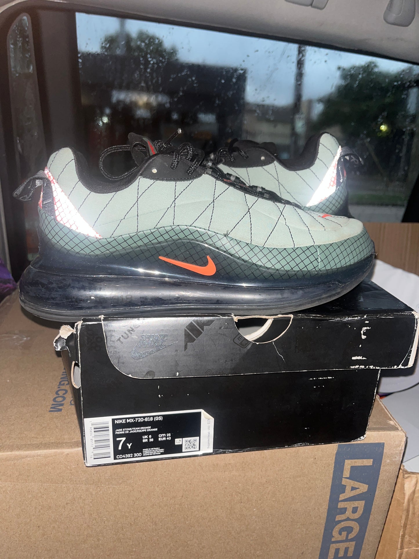 Air Max 720 Size 7Y