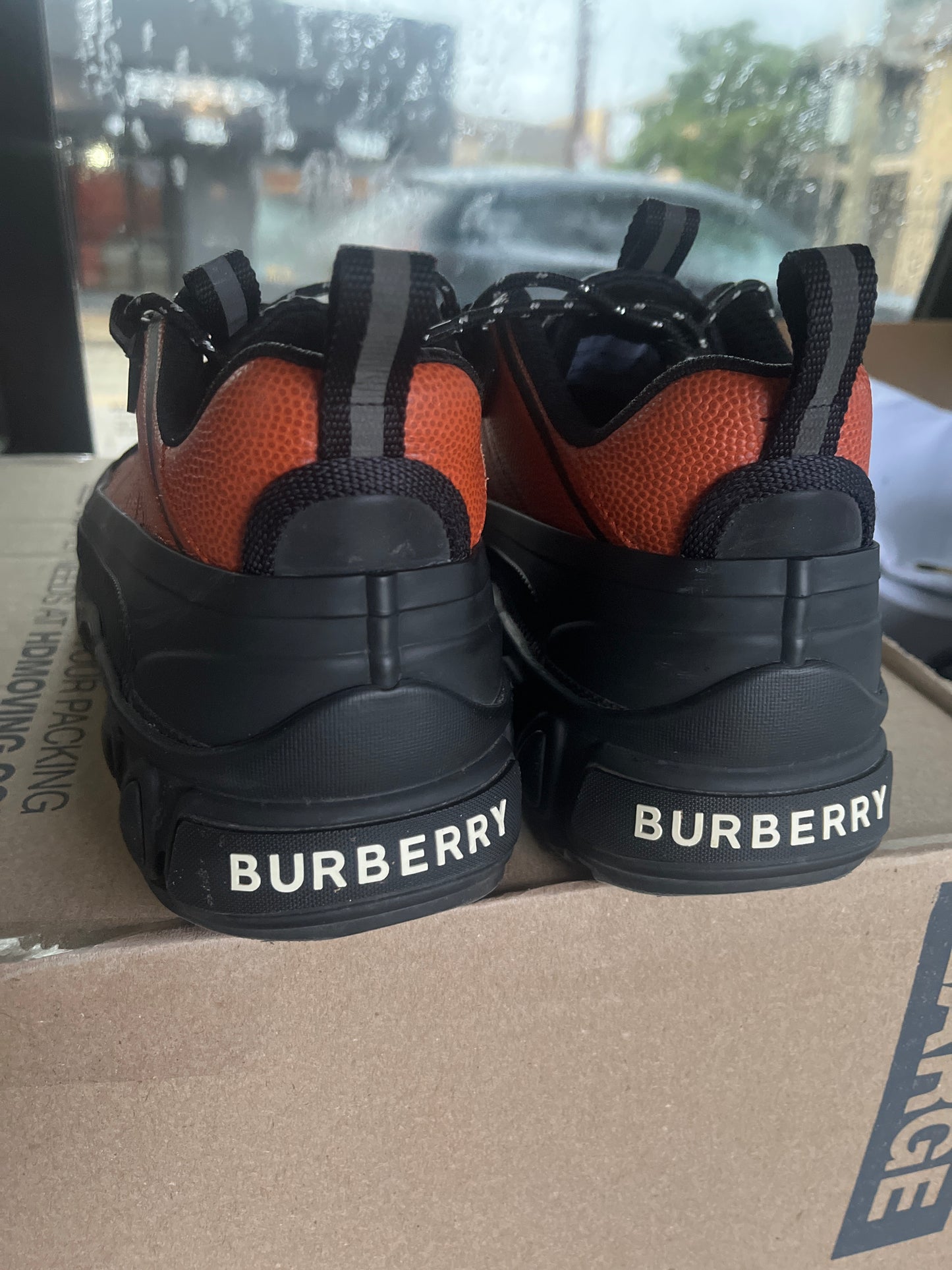 Basketball Burberry Size 42