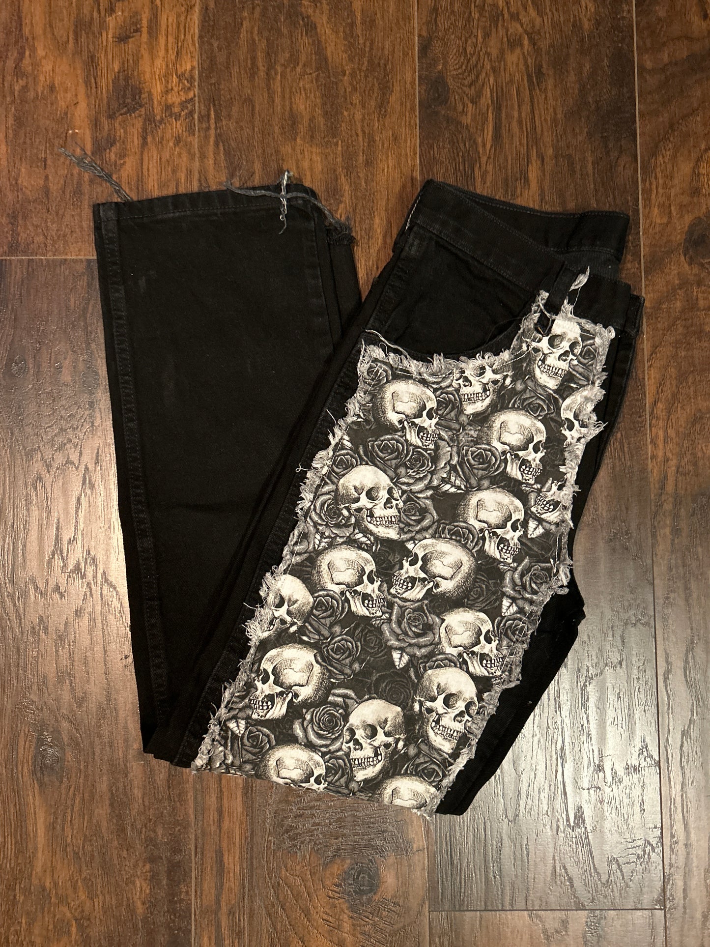 Rustler Black Skull Jeans Size 30