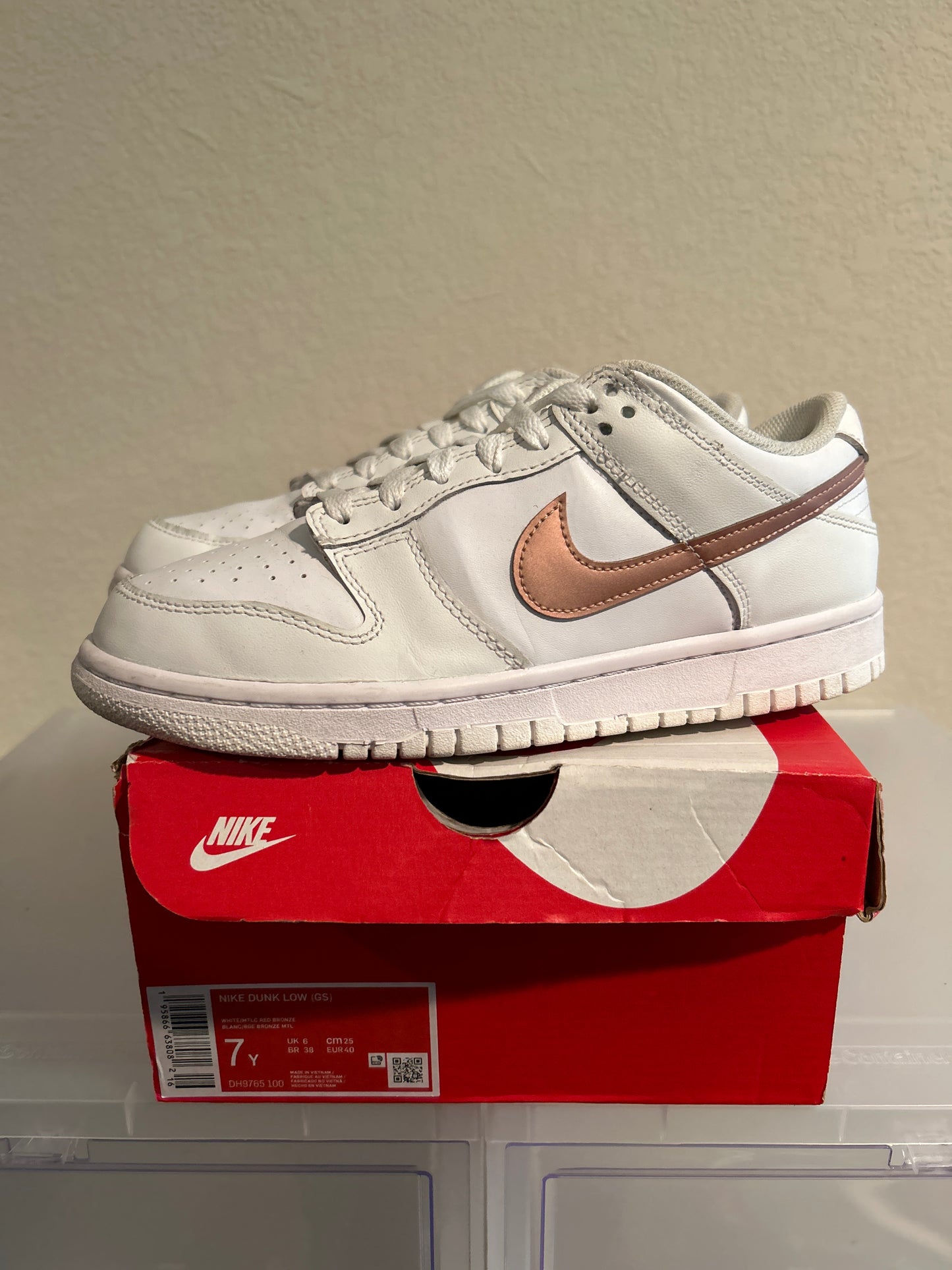 White Rose Gold Dunk Low Size 7Y