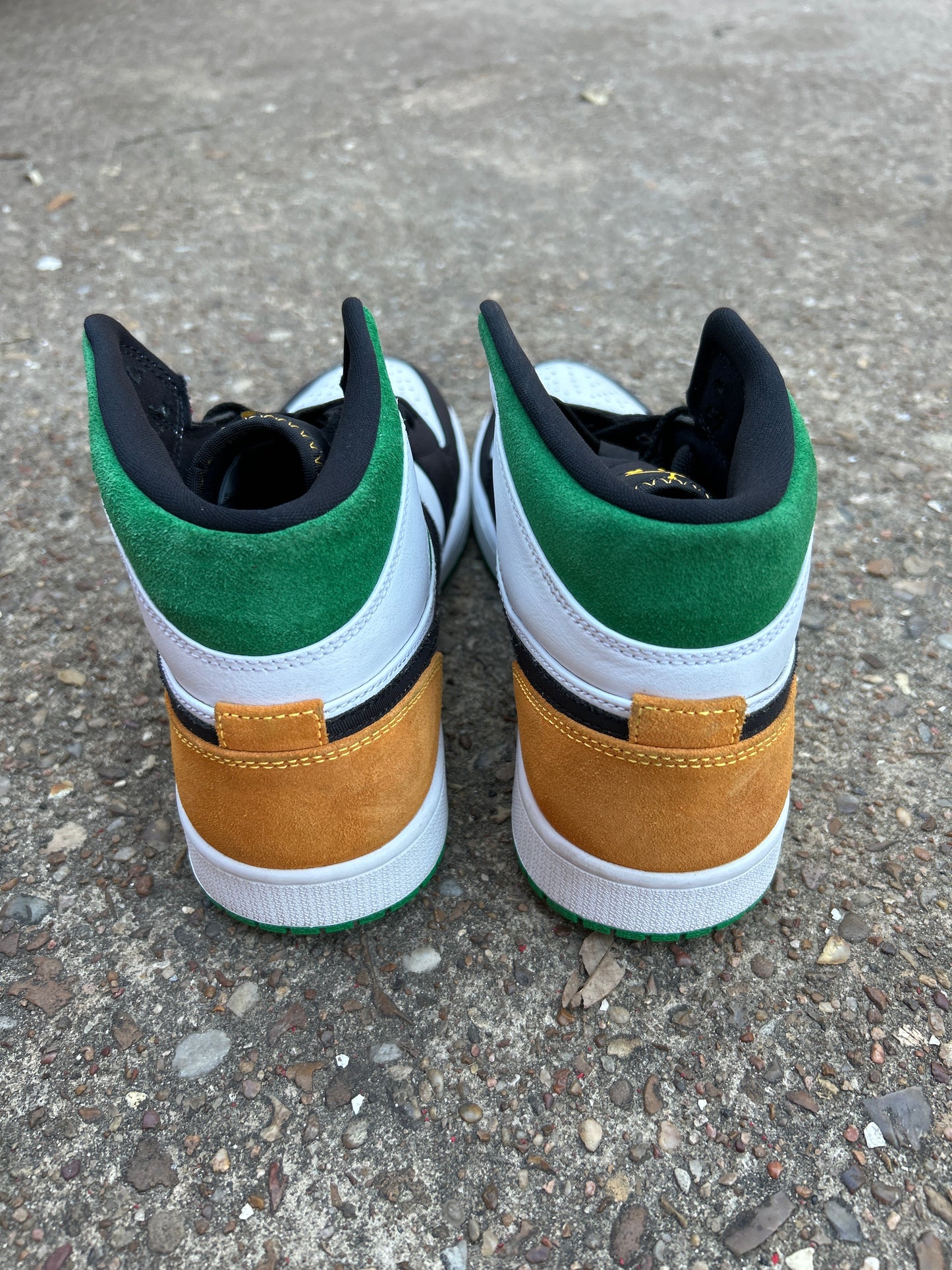 Jordan 1 Mid SuperSonics Size 10