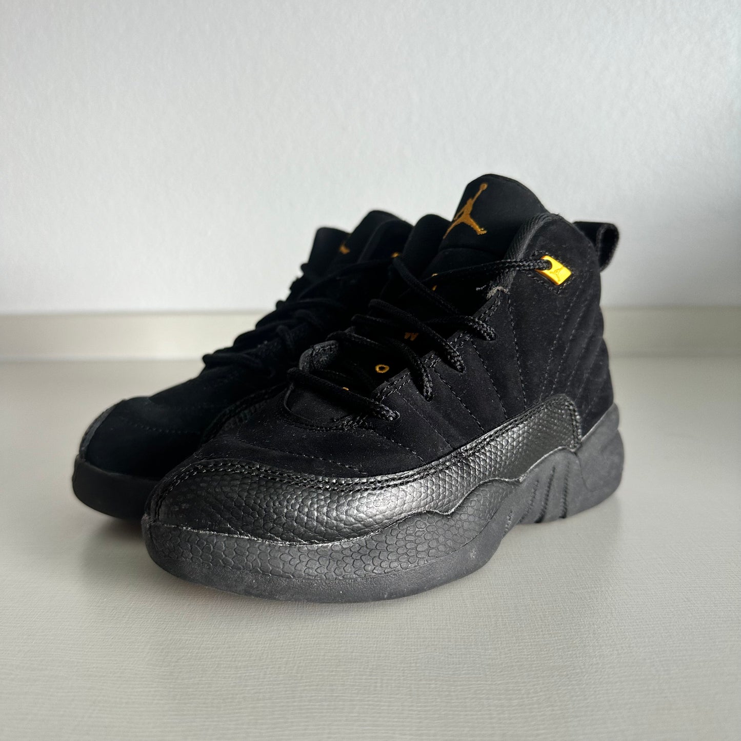 AJ12 Uni Gold Size 11C