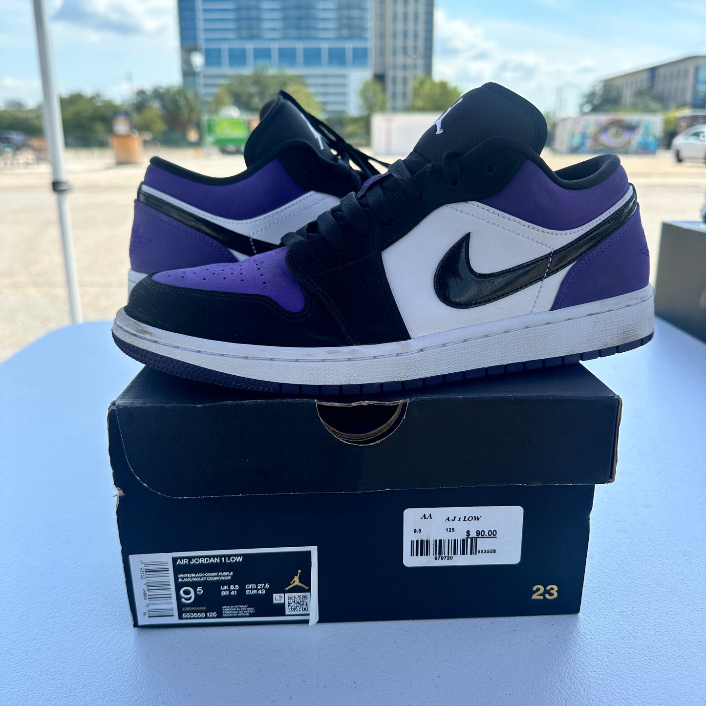 AJ1 Purple Low Size 9.5