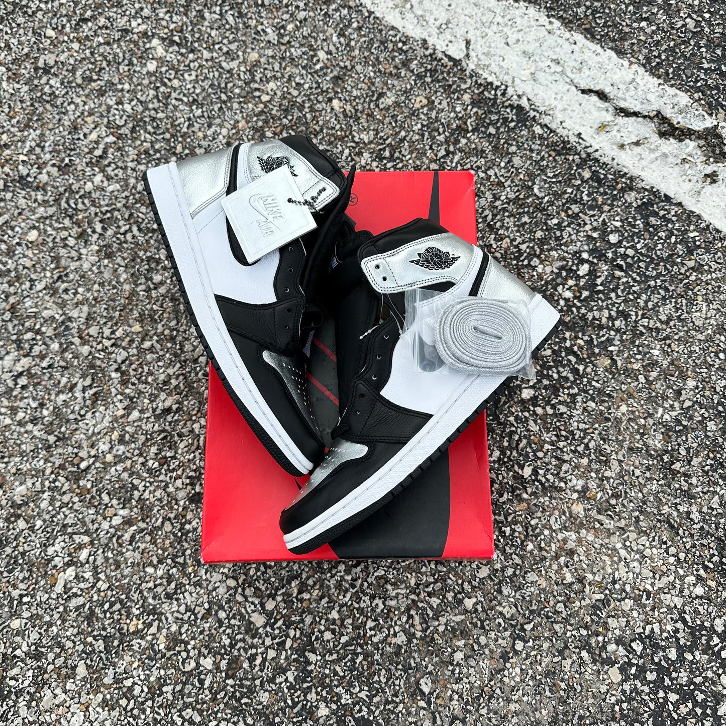 AJ1 Silver Toe Size 10.5W NEW