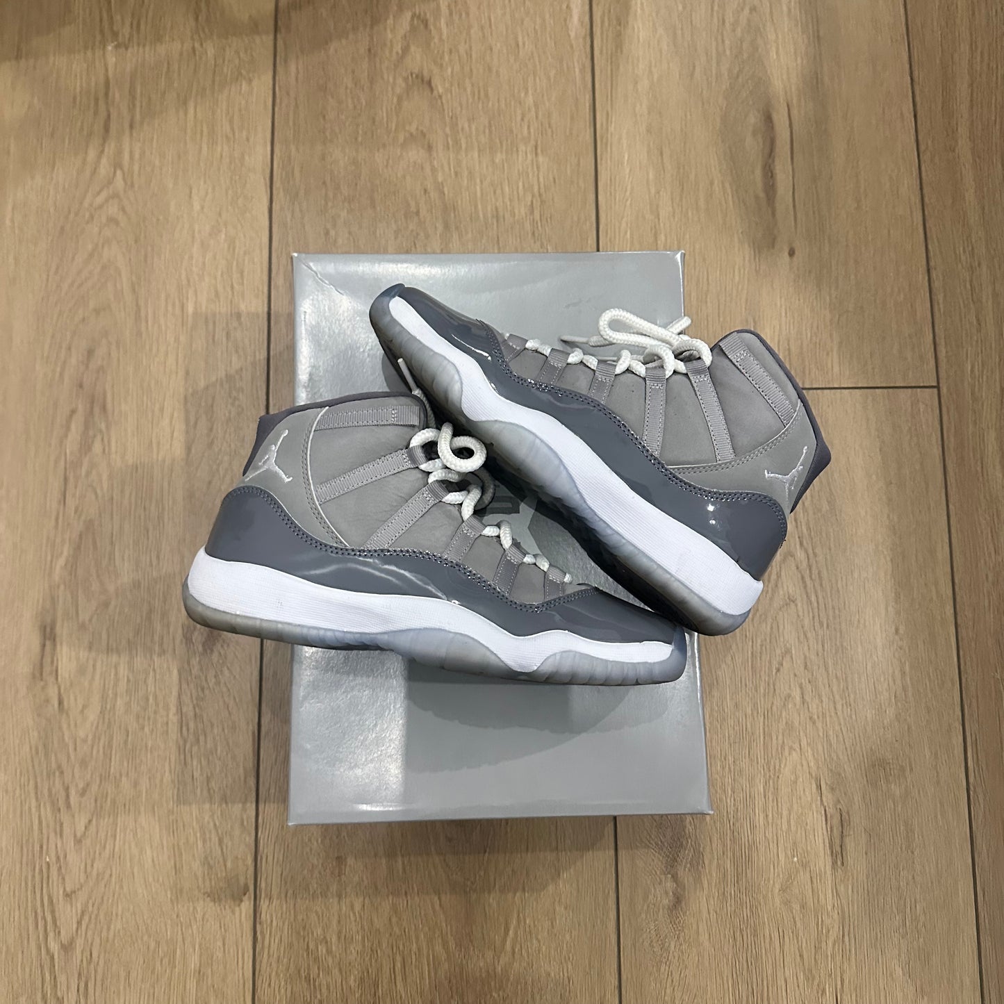 AJ11 Cool Grey Size 5Y