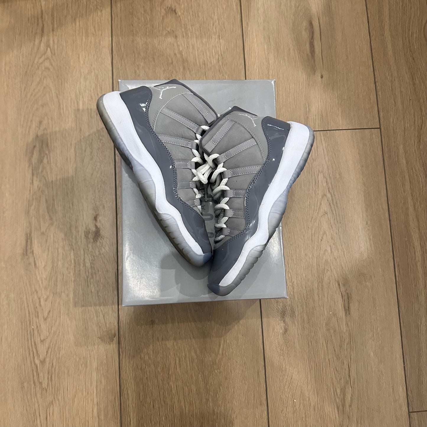 AJ11 Cool Grey Size 5Y