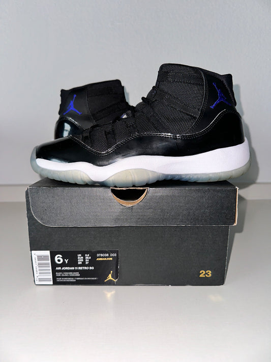 AJ11 Space Jam Size 6Y