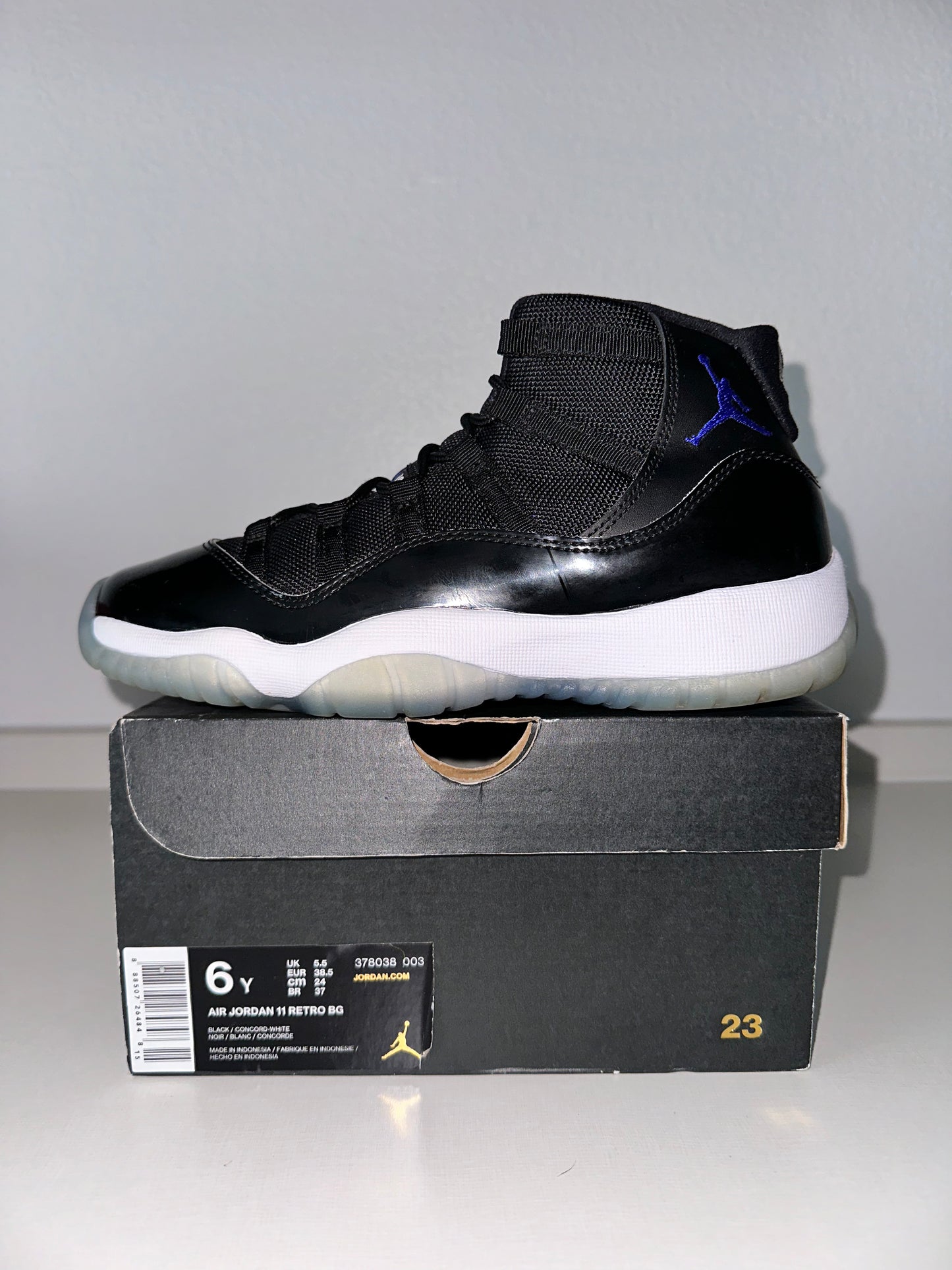 AJ11 Space Jam Size 6Y