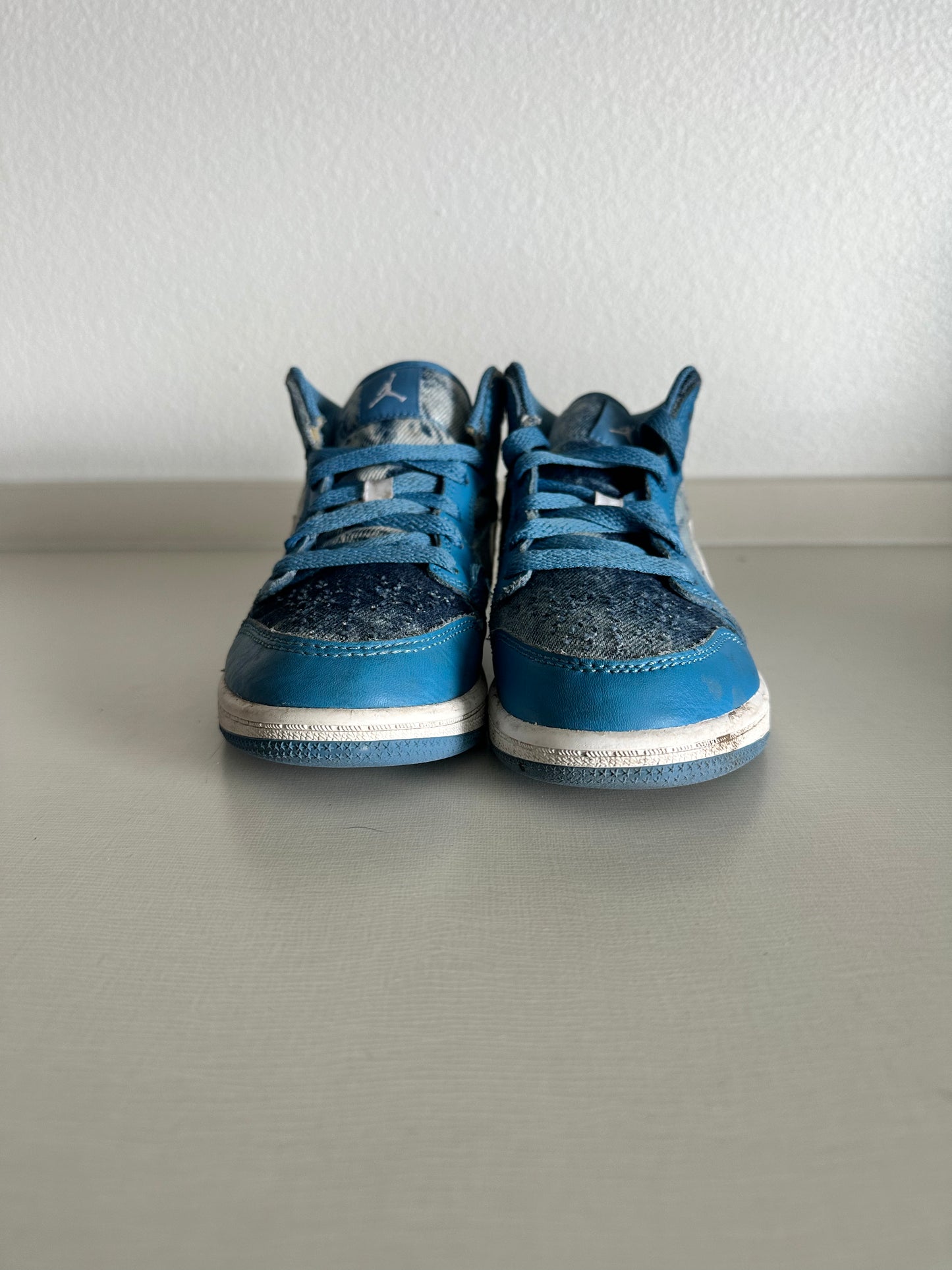 AJ1 Washed Denim Size 13C